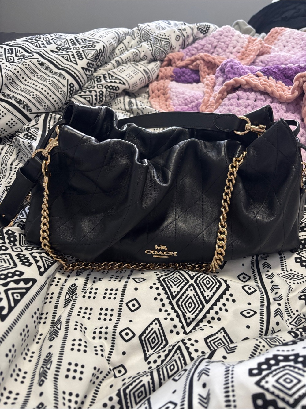 Coach Outlet Faye Large Shoulder Bag With Quilting - Picture 3 of 6